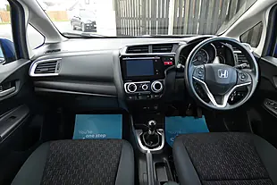 Used 2017 Honda Jazz Se Blue - Interior and Exterior details 9