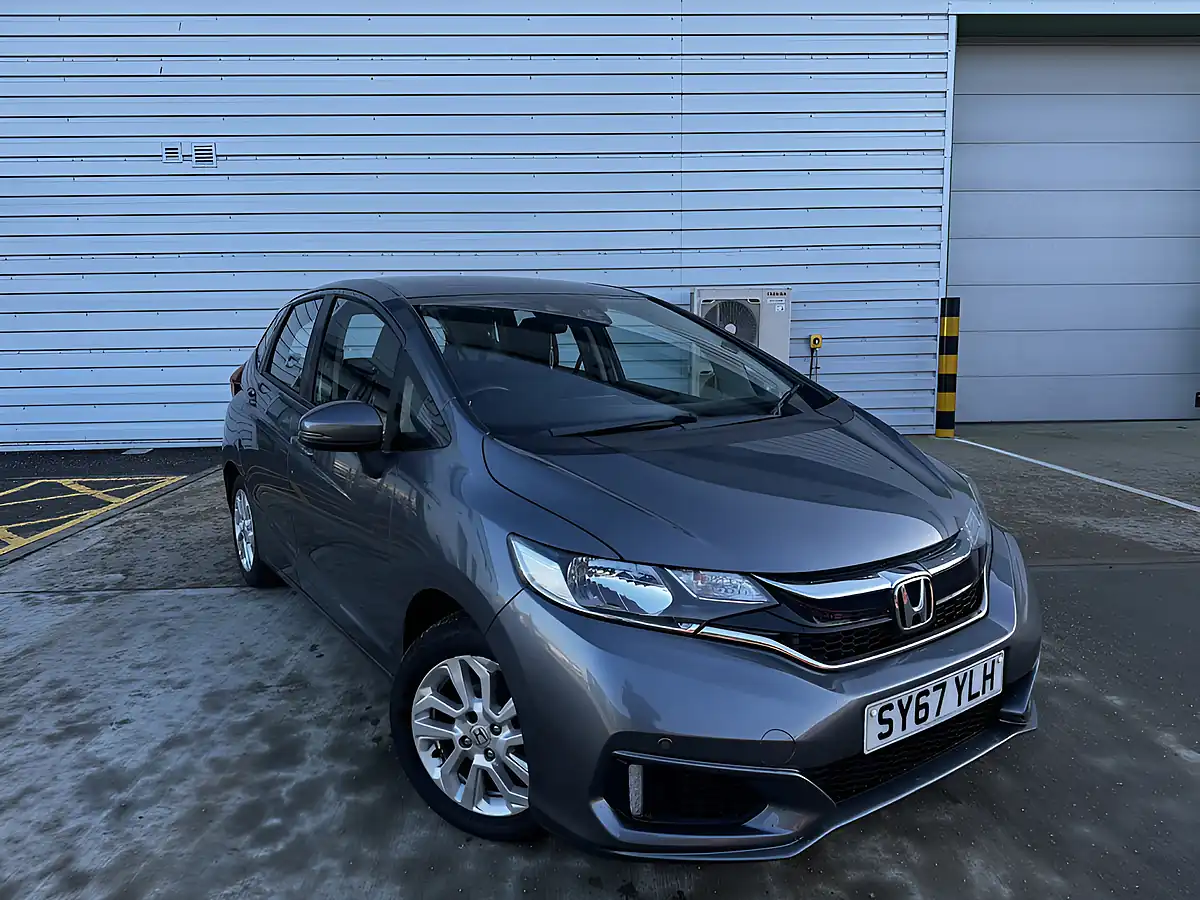 Used 2017 Honda Jazz Se Grey - Front View