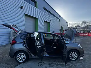 Used 2017 Honda Jazz Se Grey - Interior and Exterior details 10