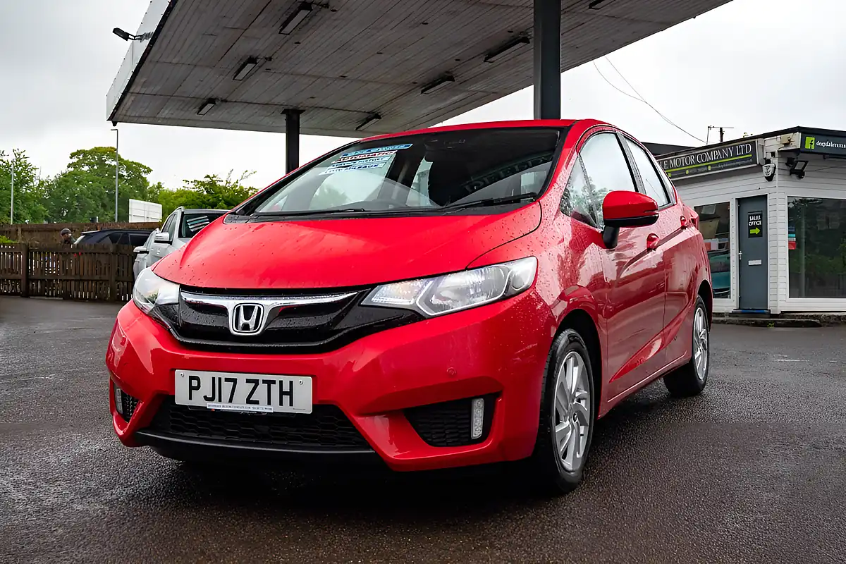 Used 2017 Honda Jazz Se Milano Red - Interior and Exterior details 3