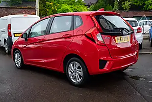 Used 2017 Honda Jazz Se Milano Red - Interior and Exterior details 5