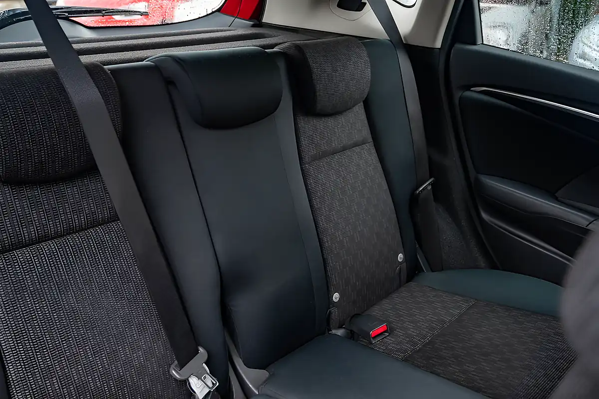 Used 2017 Honda Jazz Se Milano Red - Interior and Exterior details 8