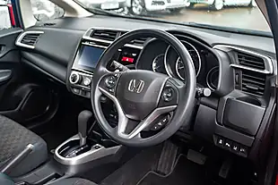 Used 2017 Honda Jazz Se Milano Red - Interior and Exterior details 9
