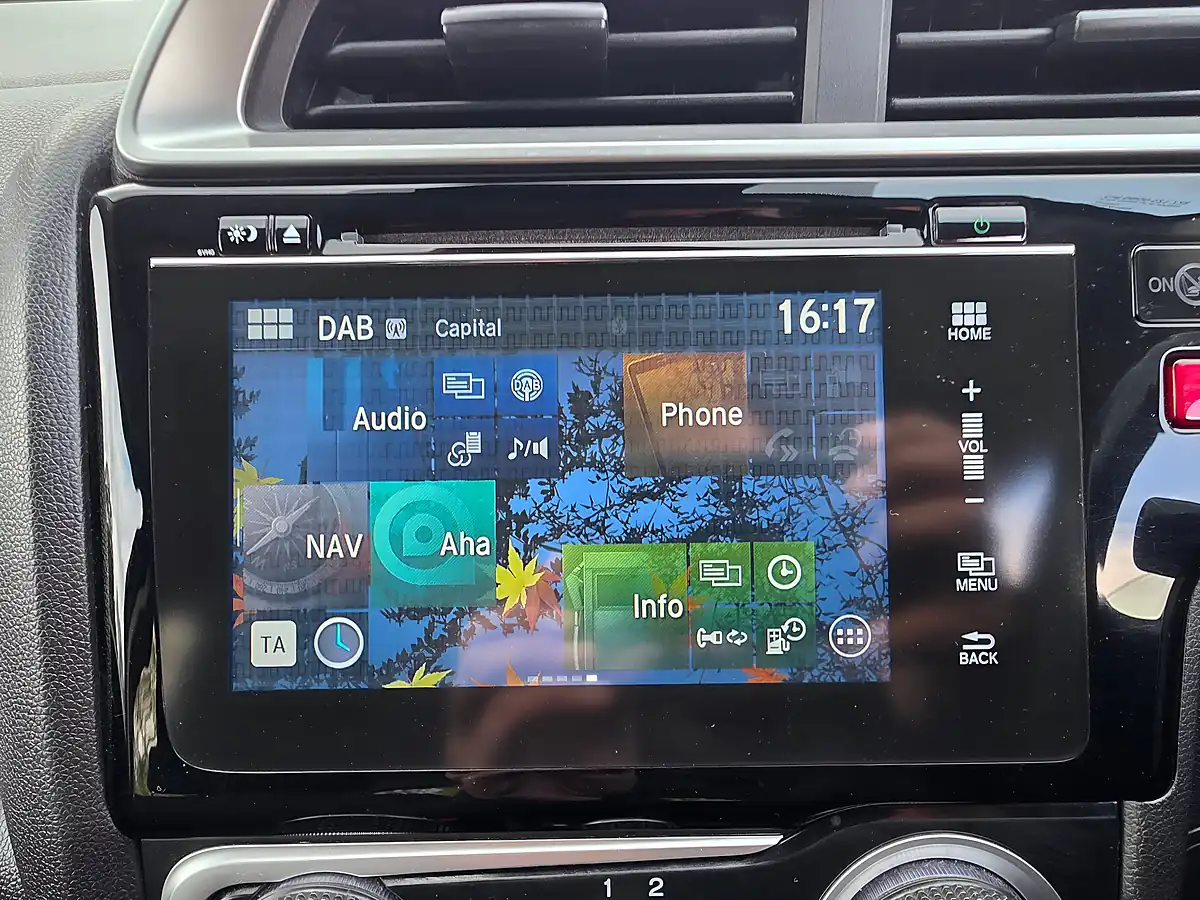 Used 2017 Honda Jazz Se Navi Black - Interior and Exterior details 14