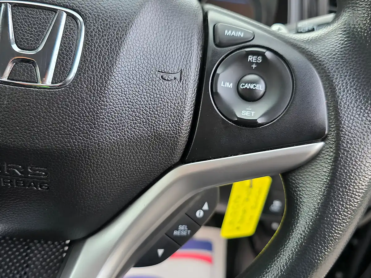 Used 2017 Honda Jazz Se Navi Black - Interior and Exterior details 16