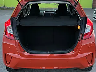 Used 2017 Honda Jazz Se Navi Orange - Interior and Exterior details 10