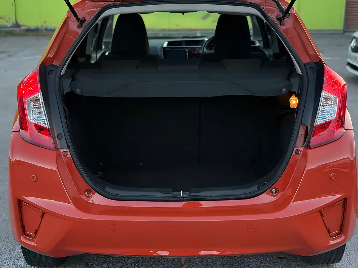 Used 2017 Honda Jazz Se Navi Orange - Interior and Exterior details 10