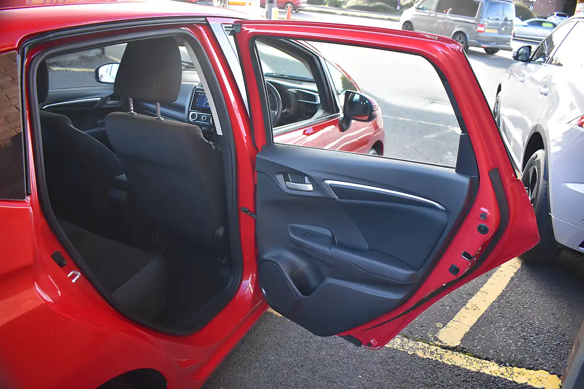 Used 2017 Honda Jazz Se Red - Interior and Exterior details 16