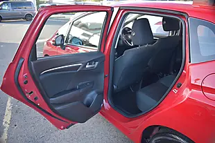 Used 2017 Honda Jazz Se Red - Interior and Exterior details 17