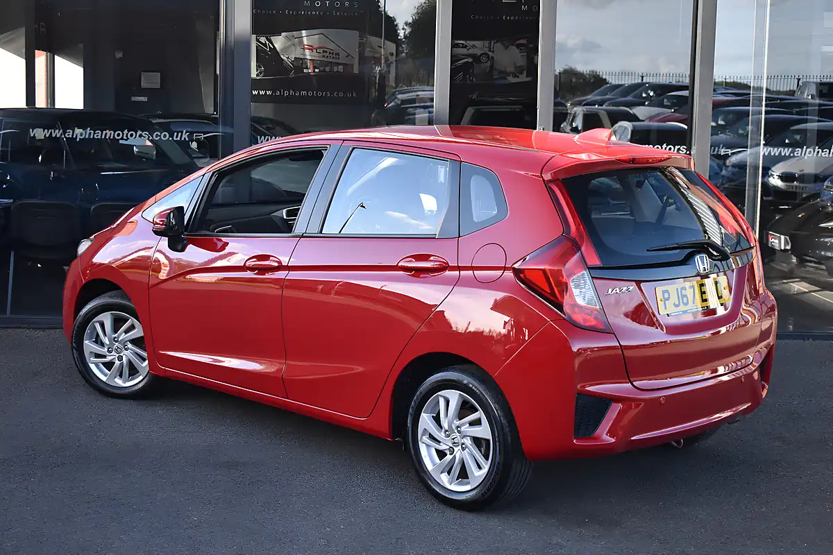 Used 2017 Honda Jazz Se Red - Interior and Exterior details 2