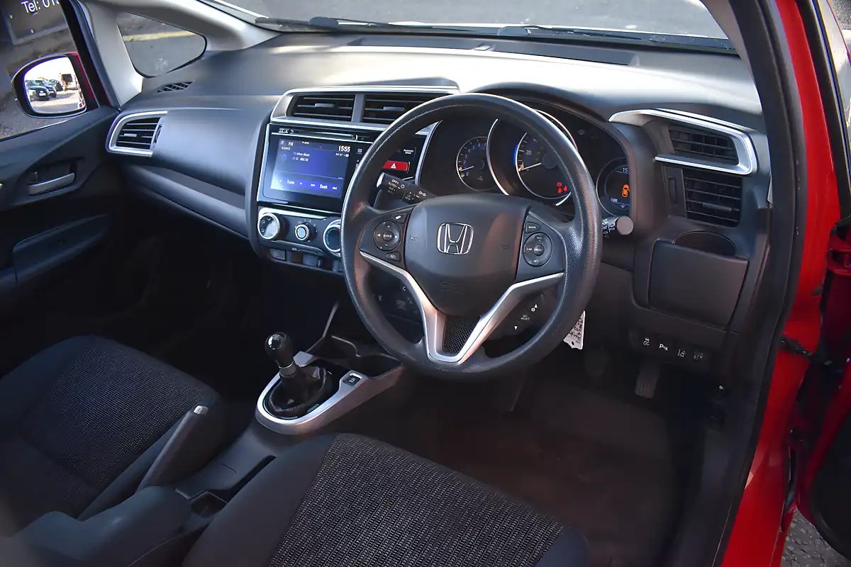 Used 2017 Honda Jazz Se Red - Interior and Exterior details 8
