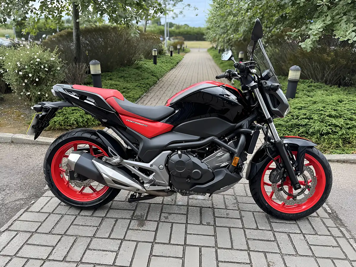 Used 2017 Honda NC750SAH Black - Front View
