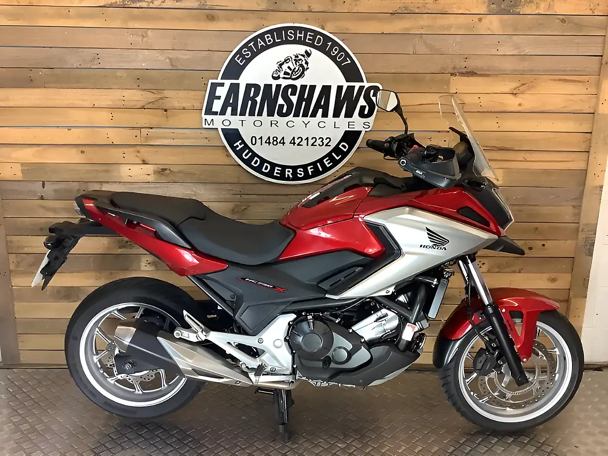 Used 2017 Honda NC750X Red - Front View