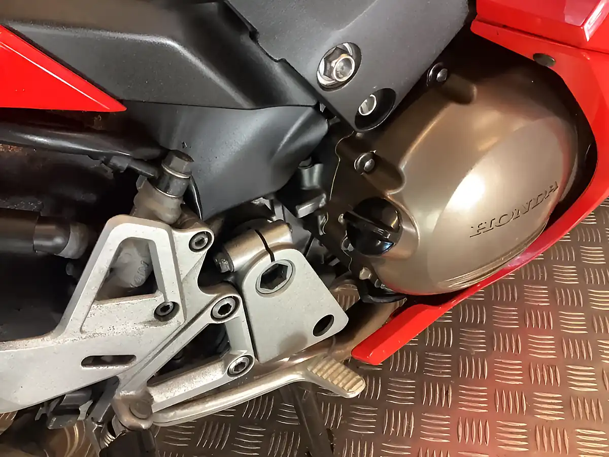 Used 2017 Honda Vfr F Red - Interior and Exterior details 18