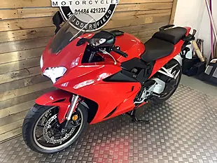 Used 2017 Honda Vfr F Red - Interior and Exterior details 3