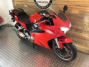 Used 2017 Honda Vfr F Red - Interior and Exterior details 5