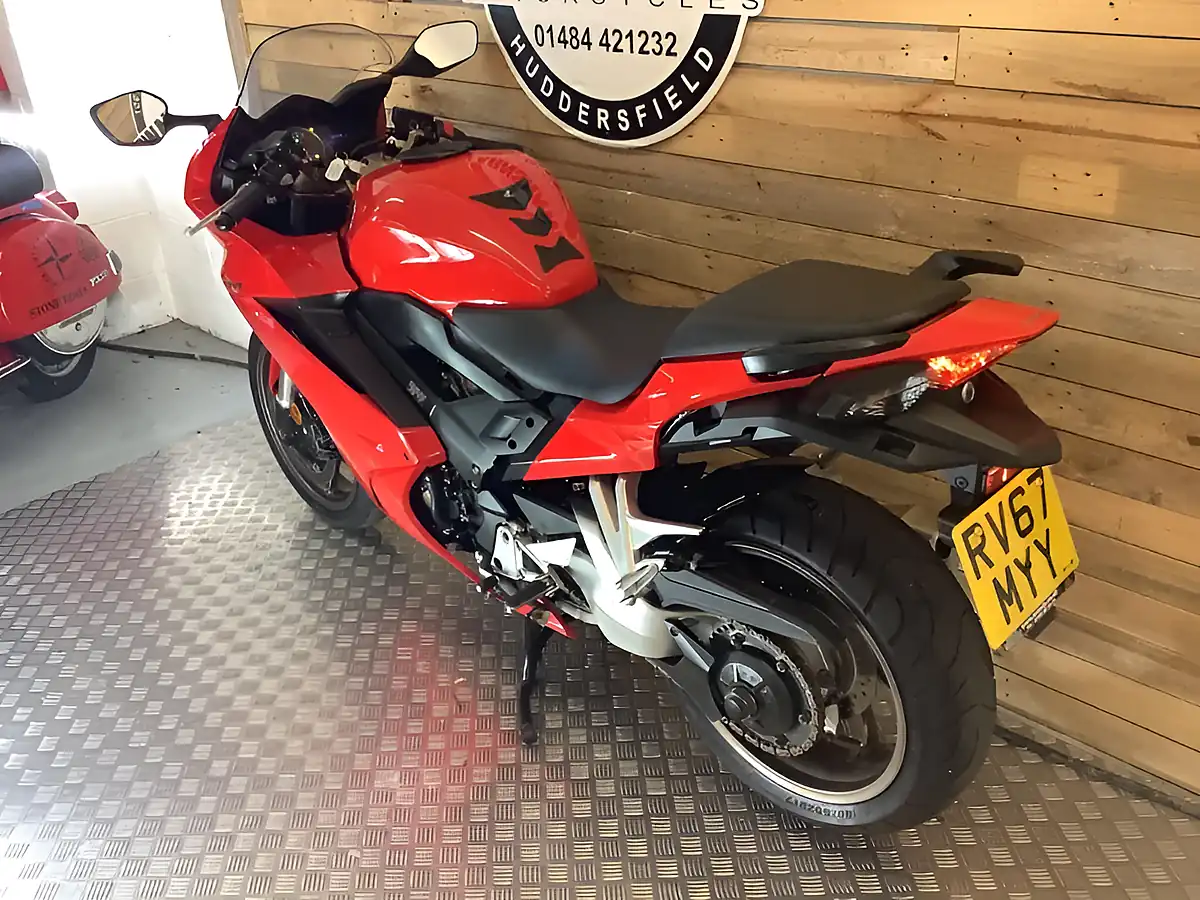 Used 2017 Honda Vfr F Red - Interior and Exterior details 6