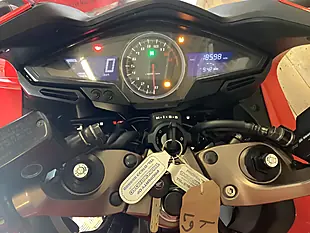 Used 2017 Honda Vfr F Red - Interior and Exterior details 7