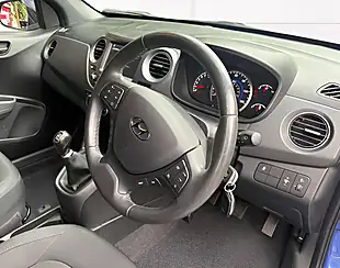 Used 2017 Hyundai i10 Go! Se Blue - Interior and Exterior details 11