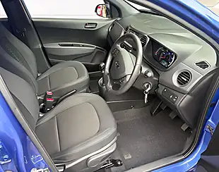 Used 2017 Hyundai i10 Go! Se Blue - Interior and Exterior details 12
