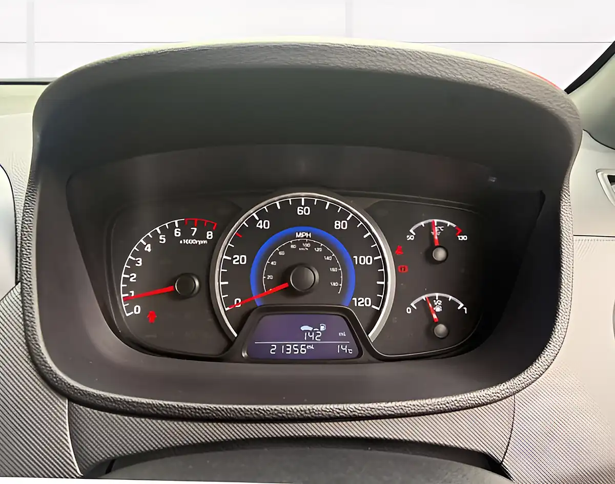 Used 2017 Hyundai i10 Go! Se Blue - Interior and Exterior details 18