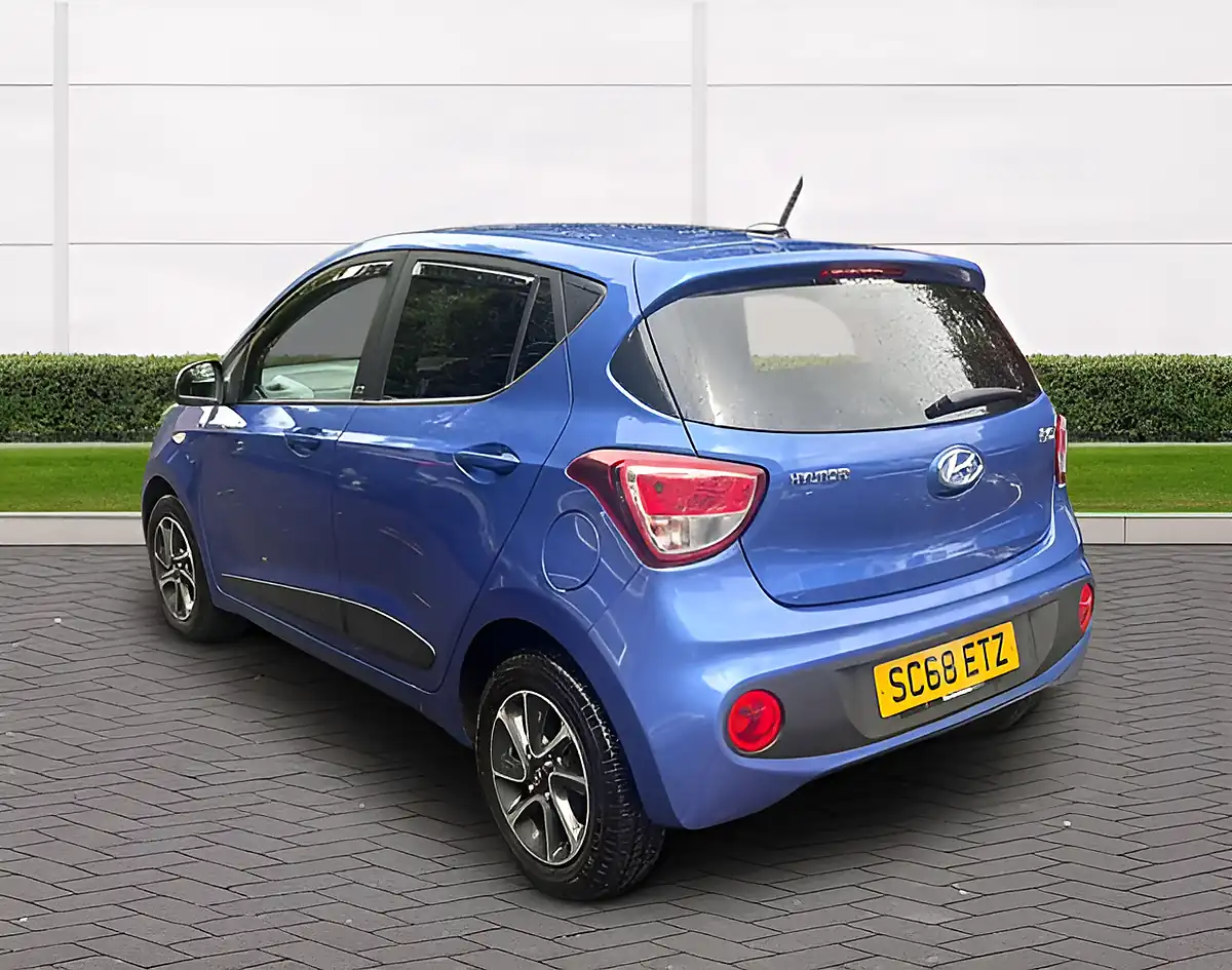 Used 2017 Hyundai i10 Go! Se Blue - Interior and Exterior details 6