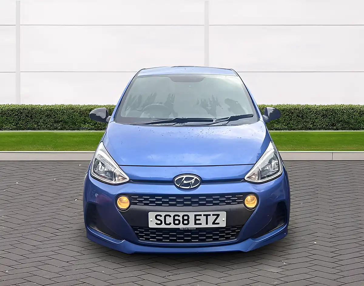 Used 2017 Hyundai i10 Go! Se Blue - Interior and Exterior details 9
