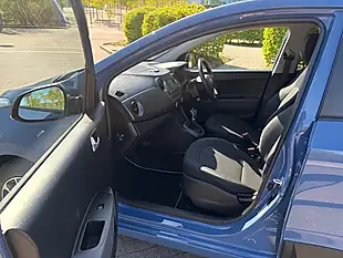 Used 2017 Hyundai I10 Premium Blue - Interior and Exterior details 14