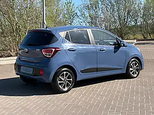 Used 2017 Hyundai I10 Premium Blue - Interior and Exterior details 4