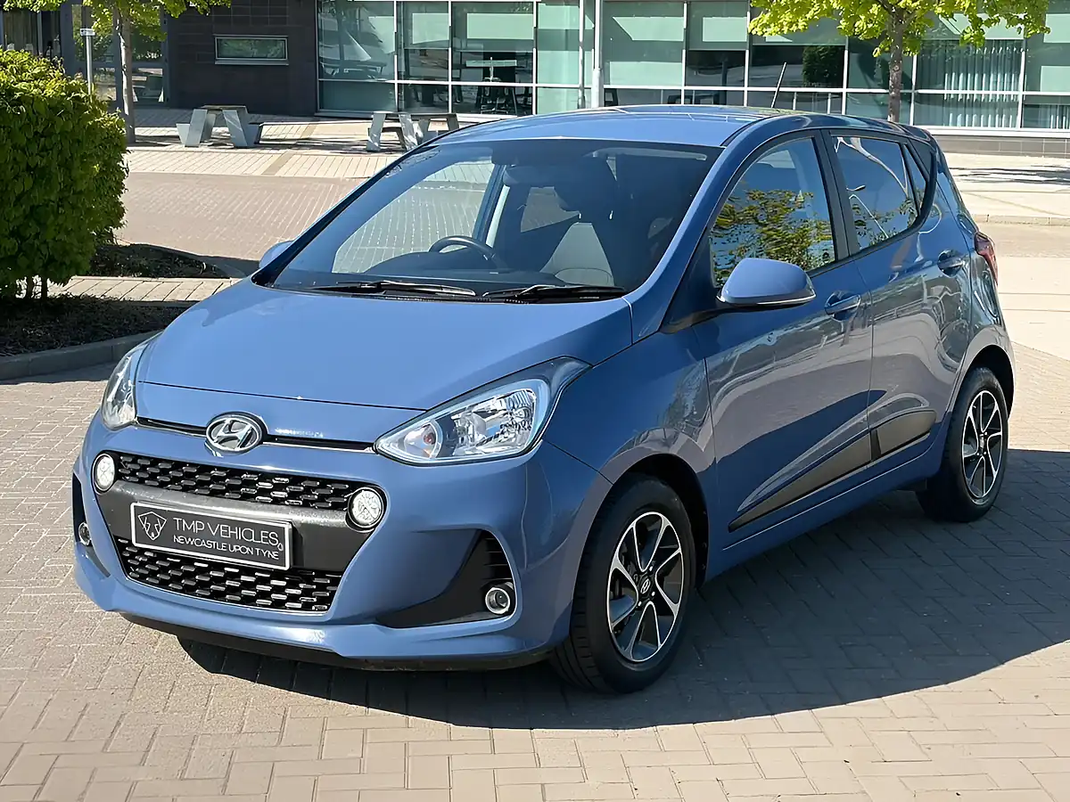 Used 2017 Hyundai I10 Premium Blue - Interior and Exterior details 8