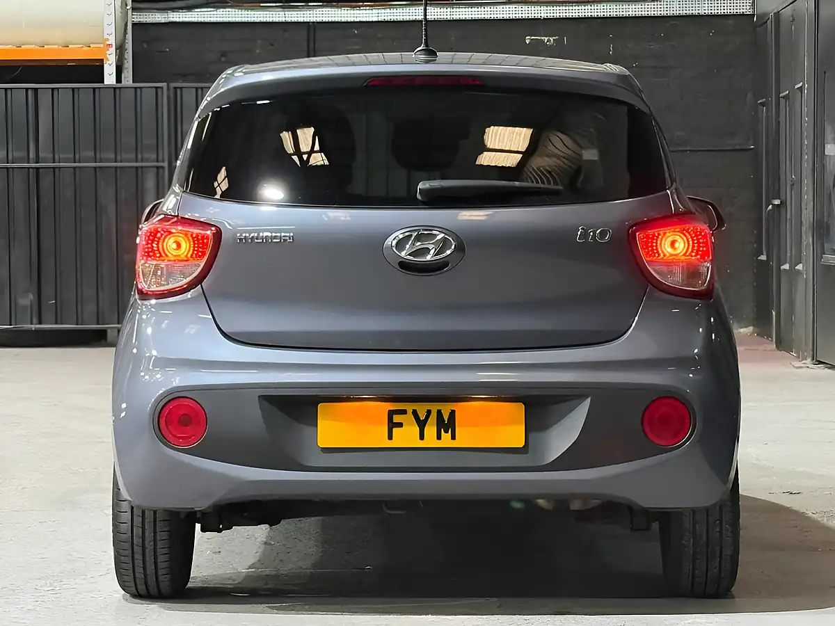Used 2017 Hyundai I10 Premium Grey - Interior and Exterior details 8