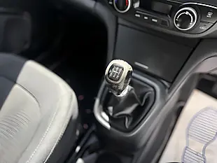Used 2017 Hyundai I10 Premium Grey - Interior and Exterior details 13