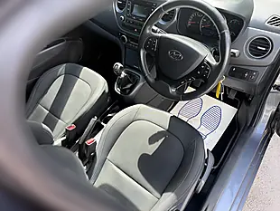 Used 2017 Hyundai I10 Premium Grey - Interior and Exterior details 15