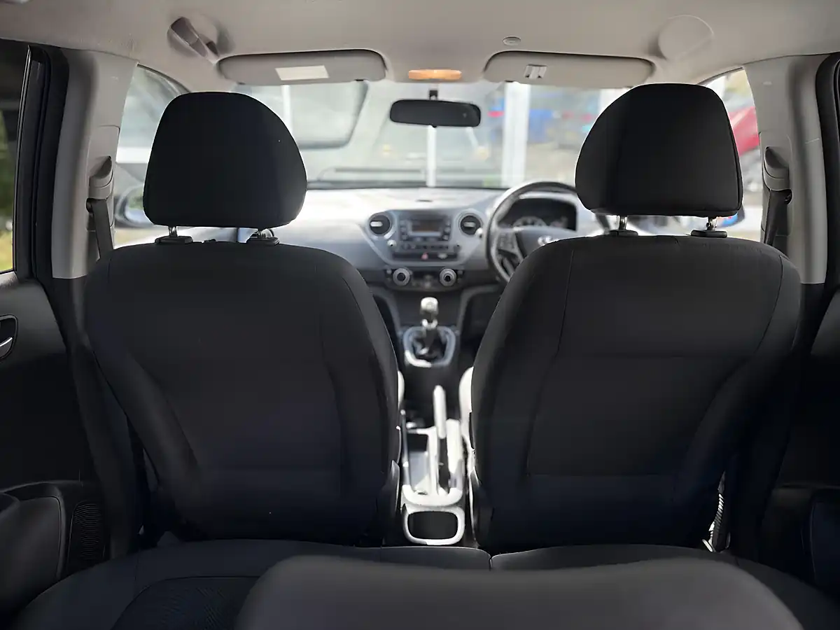 Used 2017 Hyundai I10 Premium Grey - Interior and Exterior details 19