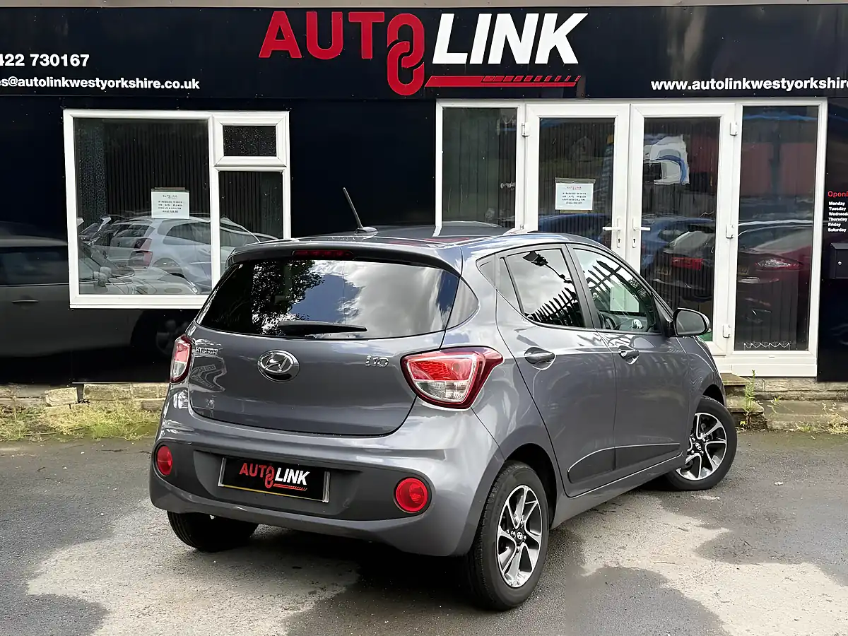 Used 2017 Hyundai I10 Premium Grey - Interior and Exterior details 2