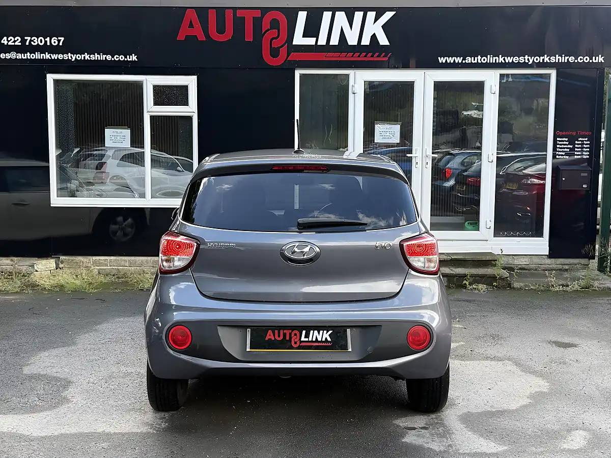 Used 2017 Hyundai I10 Premium Grey - Interior and Exterior details 3
