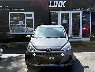 Used 2017 Hyundai I10 Premium Grey - Interior and Exterior details 5