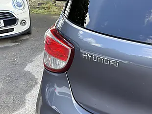 Used 2017 Hyundai I10 Premium Grey - Interior and Exterior details 8
