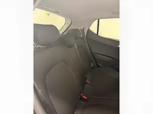 Used 2017 Hyundai i10 Premium Polar White - Interior and Exterior details 13