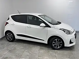 Used 2017 Hyundai i10 Premium Polar White - Interior and Exterior details 2