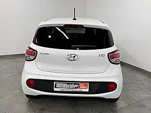 Used 2017 Hyundai i10 Premium Polar White - Interior and Exterior details 7