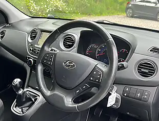 Used 2017 Hyundai i10 Premium Se Aqua Sparkling - Interior and Exterior details 14
