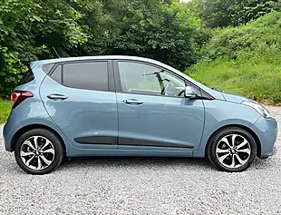 Used 2017 Hyundai i10 Premium Se Aqua Sparkling - Interior and Exterior details 2