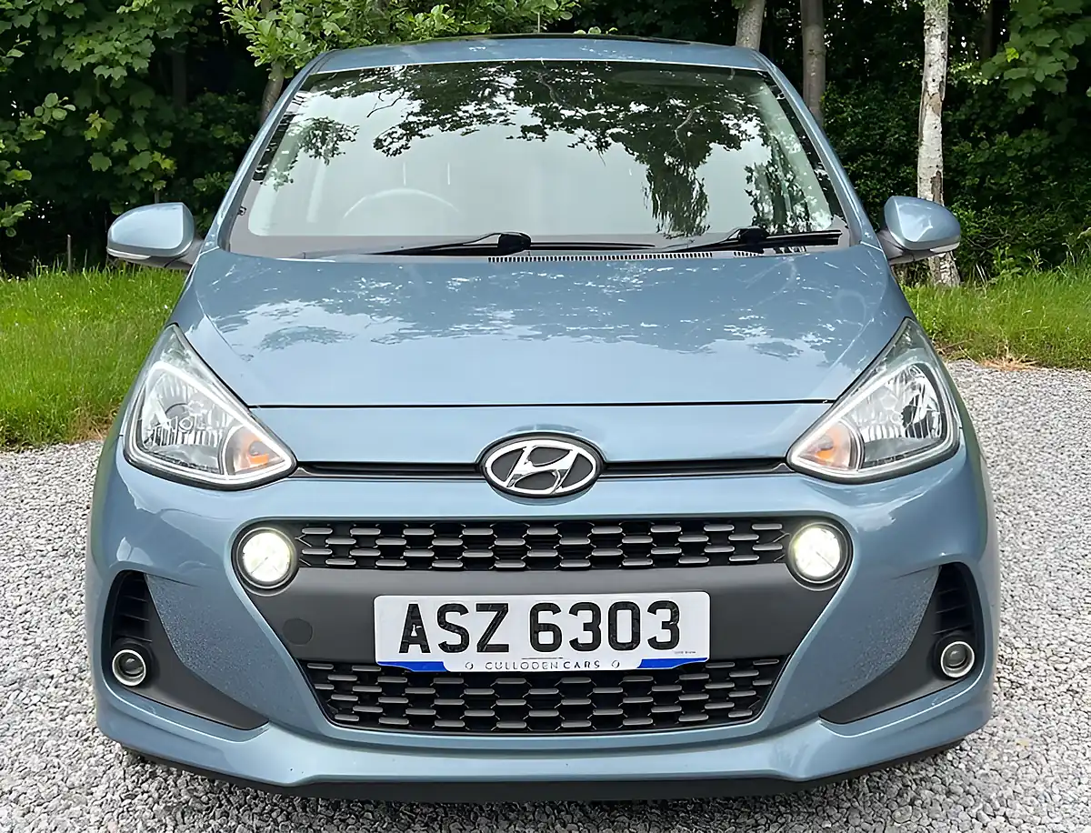 Used 2017 Hyundai i10 Premium Se Aqua Sparkling - Interior and Exterior details 8
