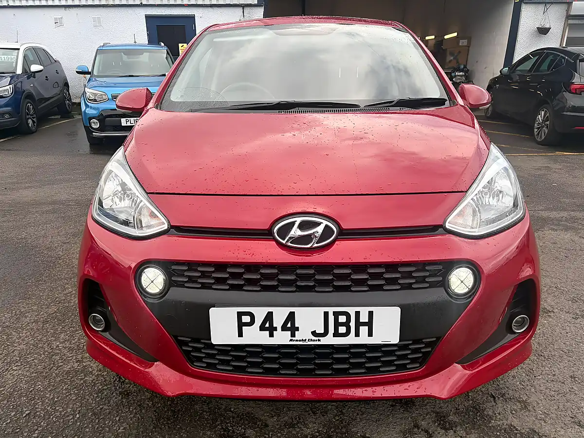 Used 2017 Hyundai I10 Premium Se Red - Interior and Exterior details 2