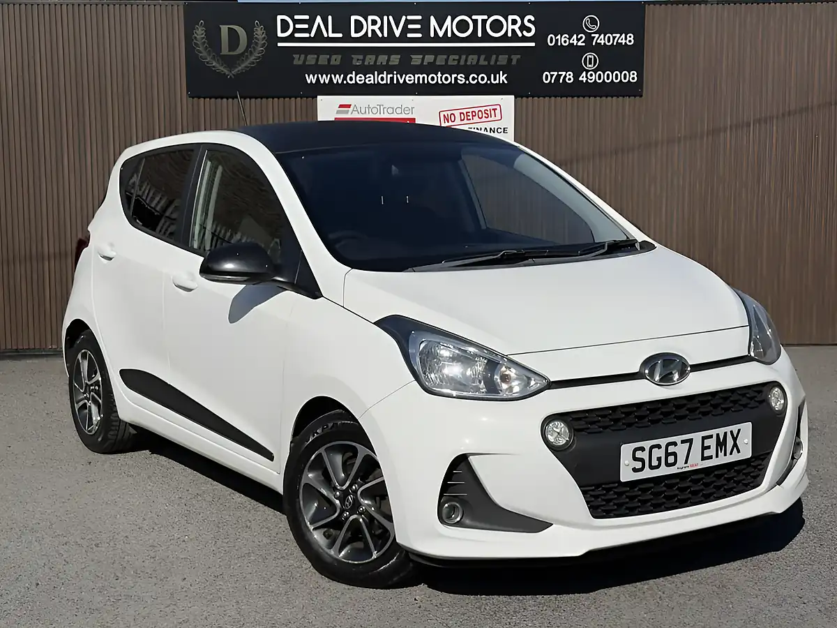 Used 2017 Hyundai I10 Premium White - Front View