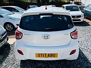 Used 2017 Hyundai i10 Premium White - Interior and Exterior details 4