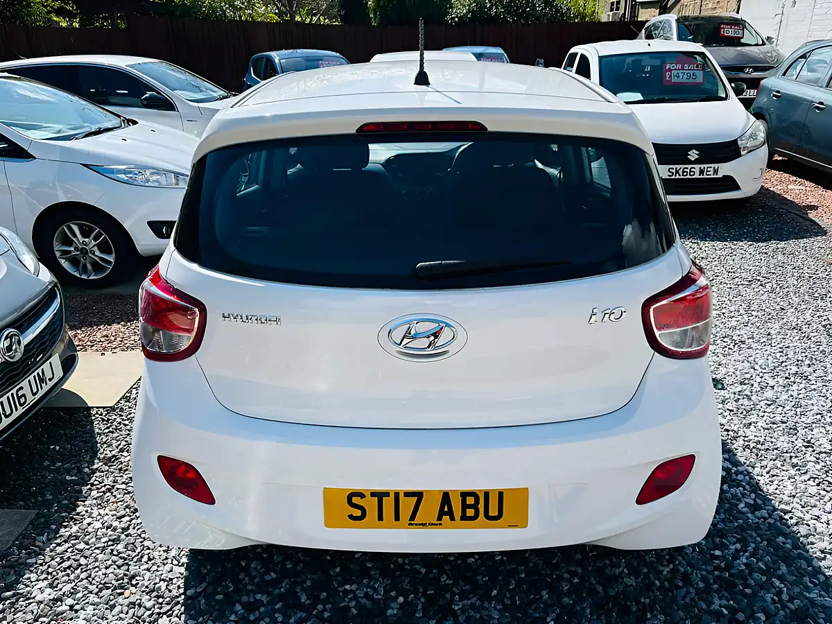 Used 2017 Hyundai i10 Premium White - Interior and Exterior details 4
