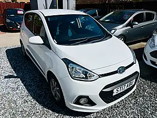 Used 2017 Hyundai i10 Premium White - Interior and Exterior details 5