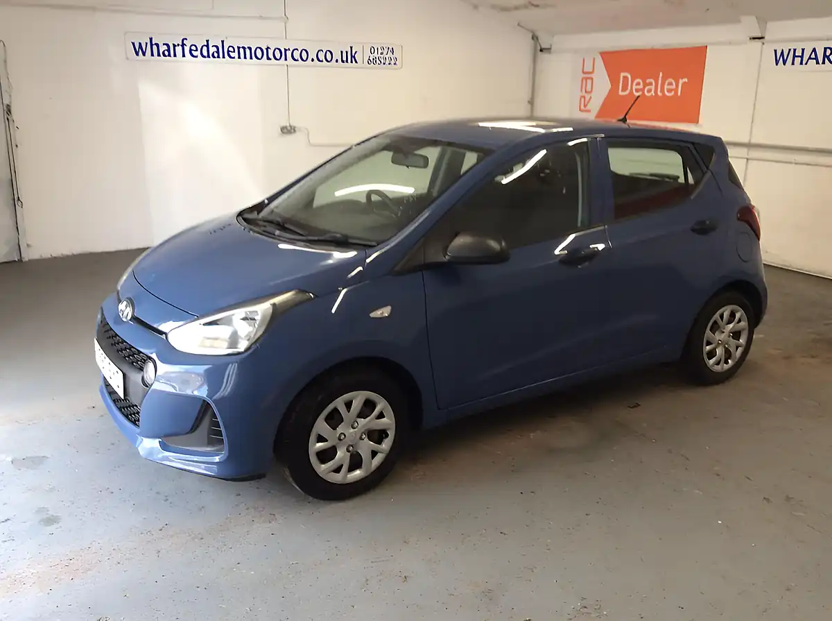Used 2017 Hyundai I10 S Blue - Front View